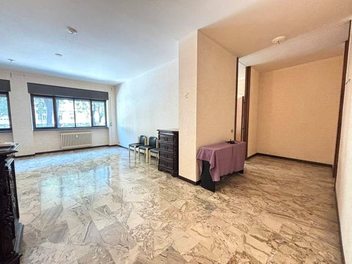 Appartamento quadrilocale in vendita in Viale Giacomo Matteotti, Centro Storico, Pavia