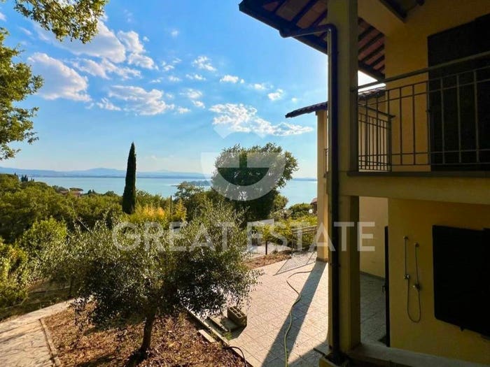 Casa con 6 locali in vendita in Strada del Carrato, Magione