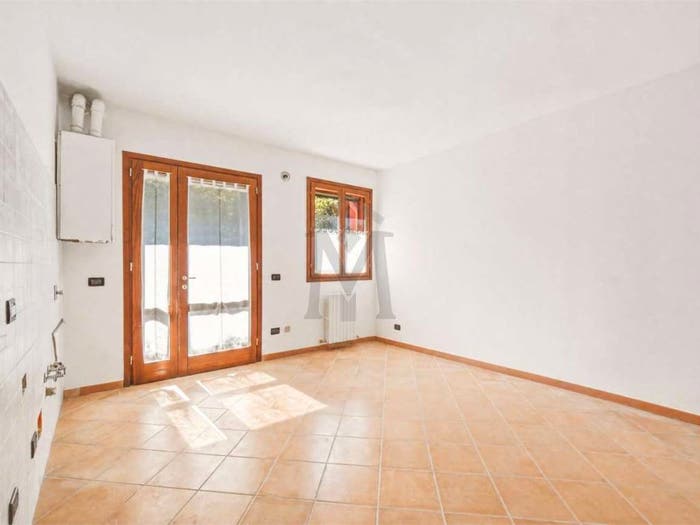 Appartamento bilocale in vendita in ALBINEA CHIESA, Centro, Albinea