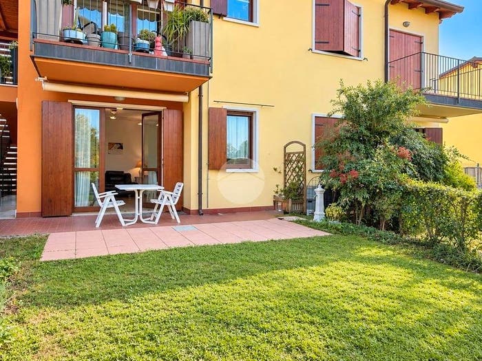 Appartamento bilocale in vendita in Via Fontane, Bardolino