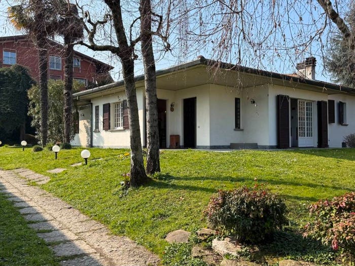 Casa con 6 locali in vendita in Via Panoramica, Paratico