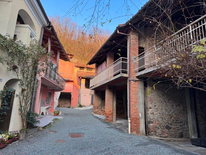 Casa con 6 locali in vendita in Via Rocci, Almese Rivera, Almese
