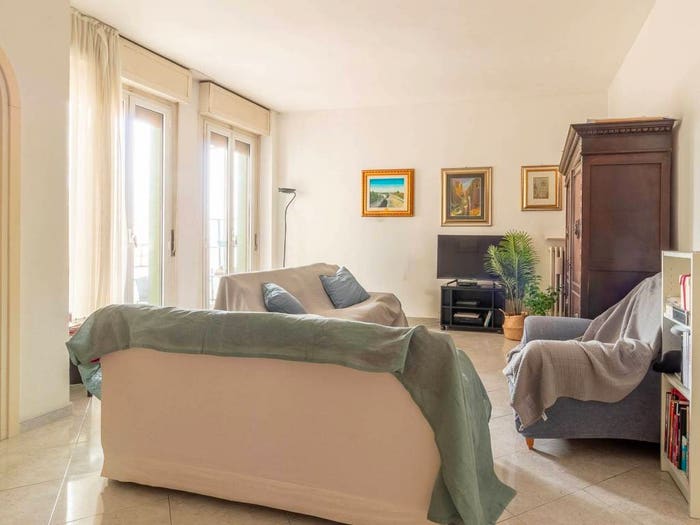 Appartamento quadrilocale in vendita in Viale Alessandro Tassoni, Viali, Modena