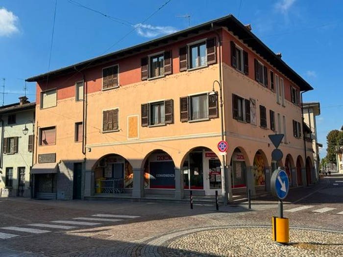 Appartamento trilocale in vendita in Urago d'Oglio