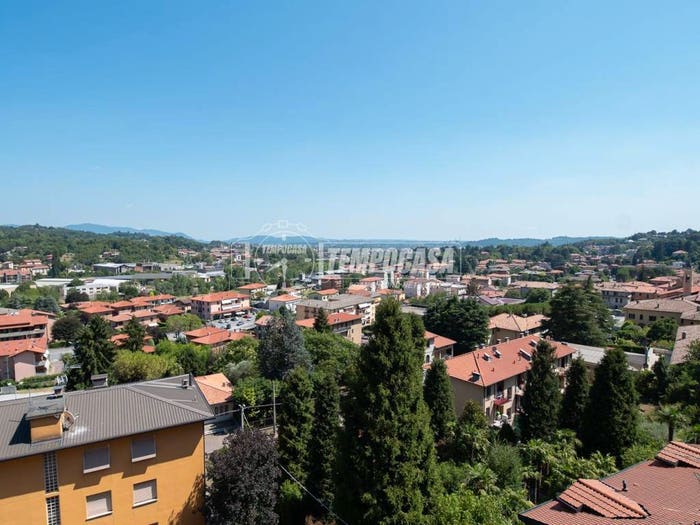 Appartamento quadrilocale in vendita in Via Guglielmo Marconi, Centro, Ponte Lambro