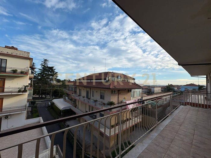 Appartamento quadrilocale in vendita in Via Aldo Moro, Fiumefreddo di Sicilia