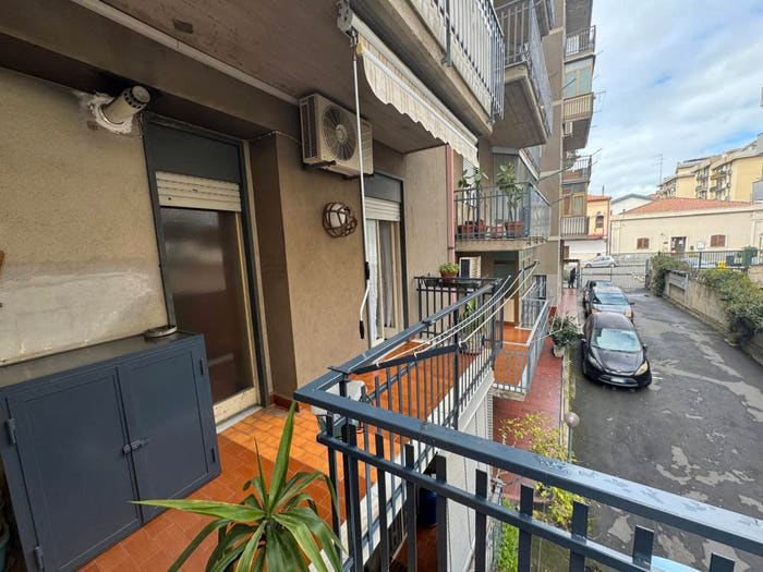 Appartamento quadrilocale in vendita in Via XXXI Maggio, Rapisardi, Catania