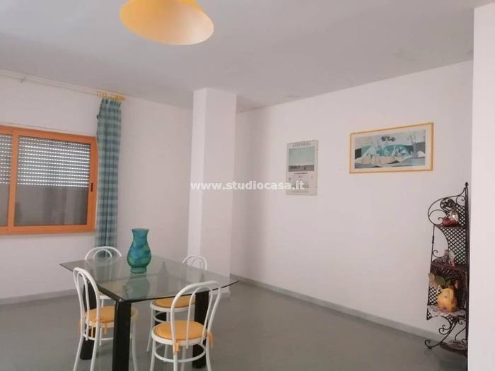 Casa con 6 locali in vendita in Centro, Rocca di Neto
