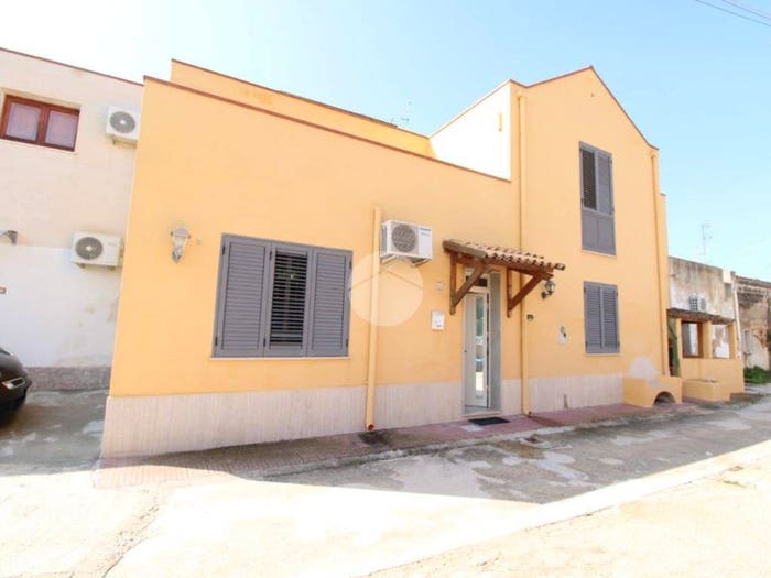 Casa con 6 locali in vendita in Str Solfarello, Salinagrande, Misiliscemi