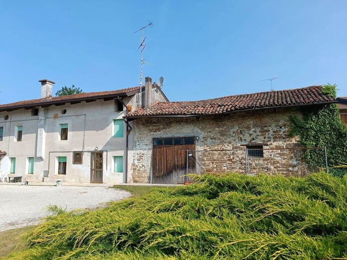 Casa quadrilocale in vendita in Via dei Ronchi, Centro, Manzano