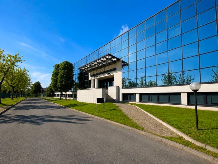 Casa con 6 locali in vendita in Viale dell'Industria, Confini con Cusano, Paderno Dugnano