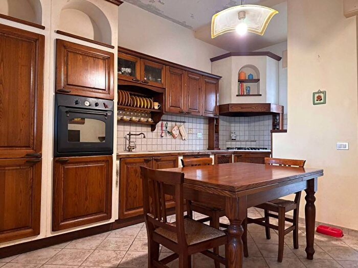 Appartamento quadrilocale in vendita in via Cupramontana, Piano, Ancona
