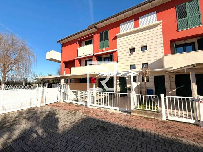 Casa trilocale in vendita in via Meldola, Selbagnone, Forlimpopoli