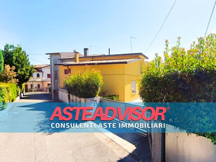 Casa con 6 locali in vendita in Via Mantegna, Centro, Carmignano di Brenta