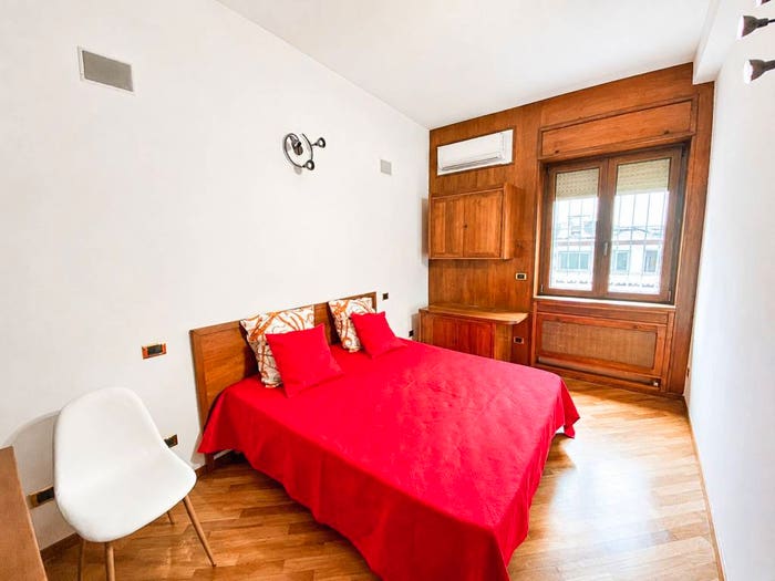 Appartamento trilocale in affitto in Via Leone Tolstoj, Piazza Napoli, Milano