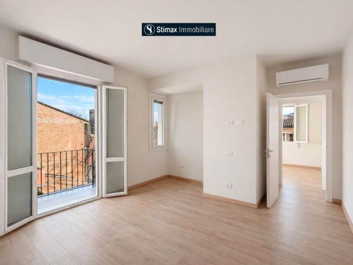 Appartamento trilocale in vendita in Via de' Carracci, Bolognina, Bologna