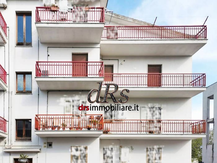 Appartamento con 5 locali in vendita in Via Milone, Marconia, Pisticci