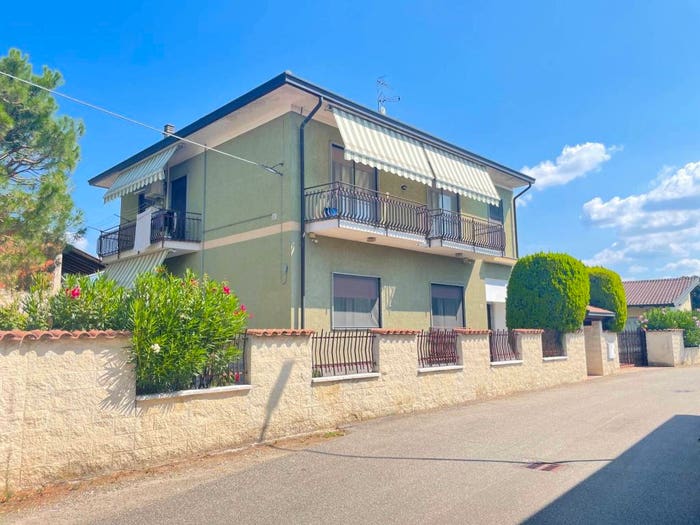 Casa con 6 locali in vendita in Via Ceresola, Sologno, Caltignaga