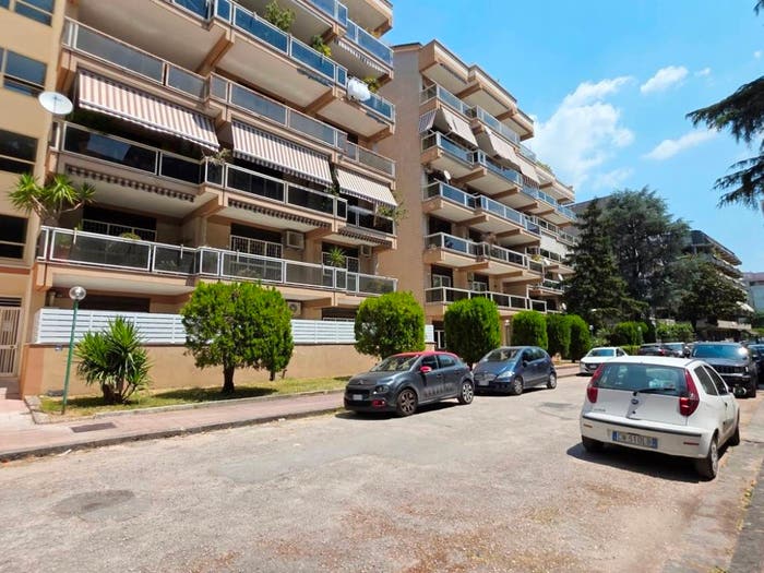Appartamento con 6 locali in vendita in Via Donato Bramante, Centro Storico Corso Trieste, Caserta