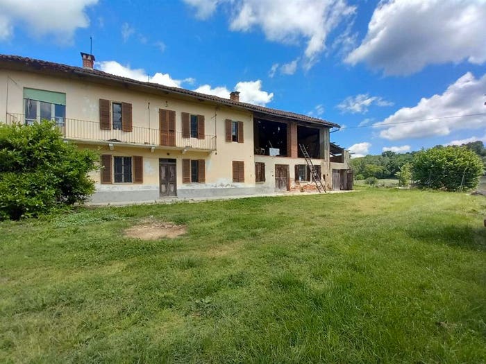 Casa con 5 locali in vendita in Frazione Morialdo, Castelnuovo Don Bosco