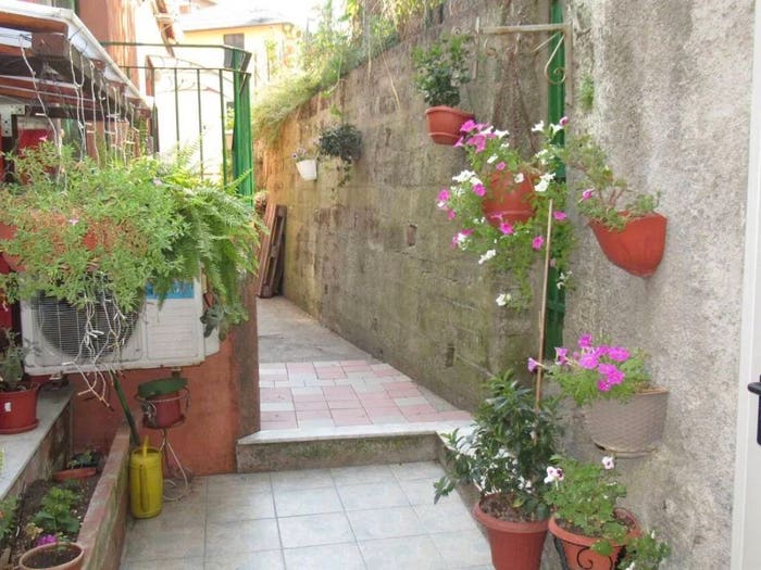 Appartamento trilocale in vendita in Via Delle Gavette, Molassana, Genova