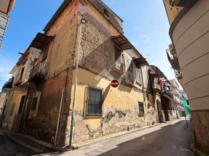 Appartamento con 5 locali in vendita in Via riscatto, Frattamaggiore