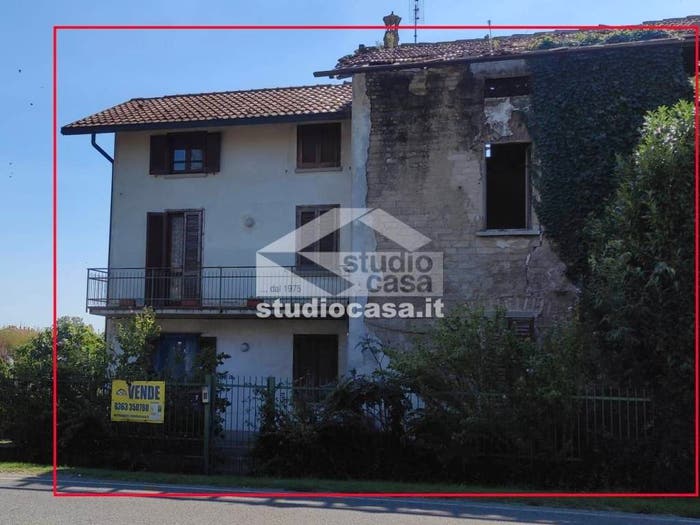 Casa trilocale in vendita in Viale Europa Unita, Centro, Caravaggio