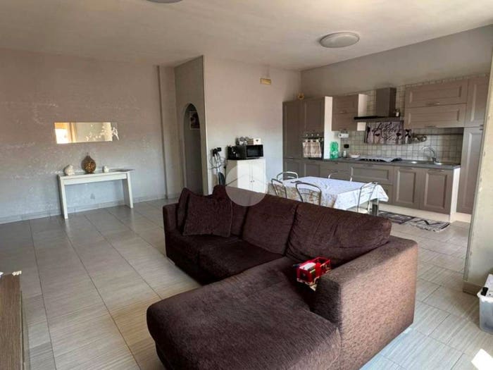 Appartamento quadrilocale in vendita in Via Ferrara, Arzano