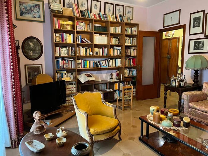 Appartamento con 5 locali in vendita in Via Serao Matilde, Centro, Belpasso
