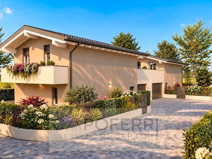 Casa quadrilocale in vendita in Via Monte Cervino, Centro, Lomazzo