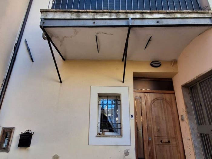 Casa quadrilocale in vendita in Via della Collina, Sant'Eraclio Case Vecchie, Foligno