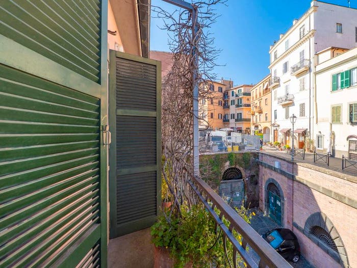 Appartamento quadrilocale in vendita in Via del Castello, Frascati