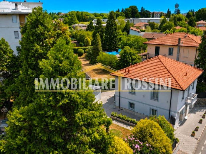 Casa quadrilocale in vendita in Via Alessandro Volta, Centro, Castiglione Olona