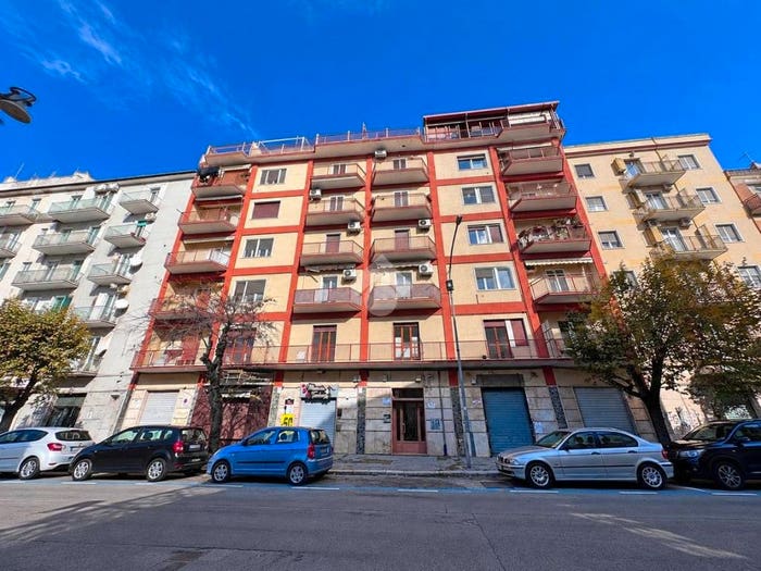 Appartamento con 6 locali in vendita in Via Lecce, Immacolata, Foggia