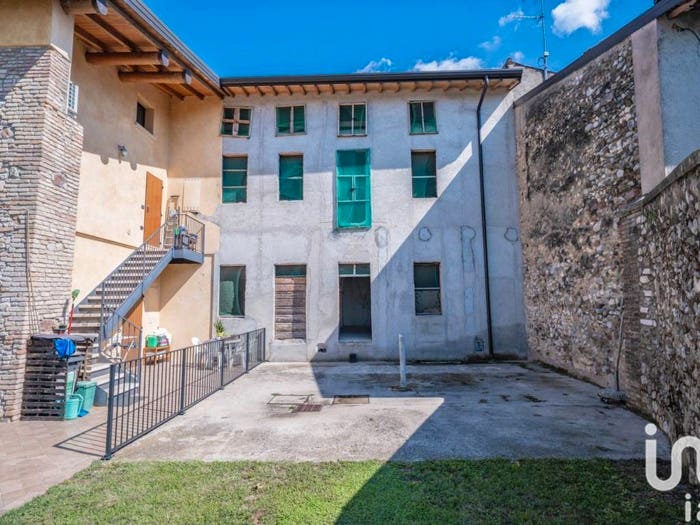 Casa con 5 locali in vendita in Via DELLE SPADE, Centro, Solferino
