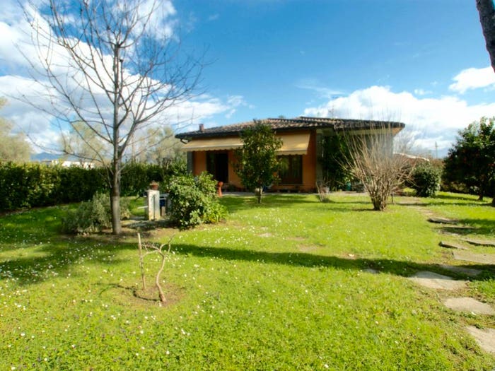 Casa con 6 locali in vendita in Centro, Ameglia