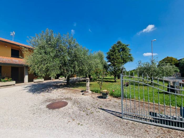 Casa con 6 locali in vendita in Via Case Missiroli, Calisese, Cesena