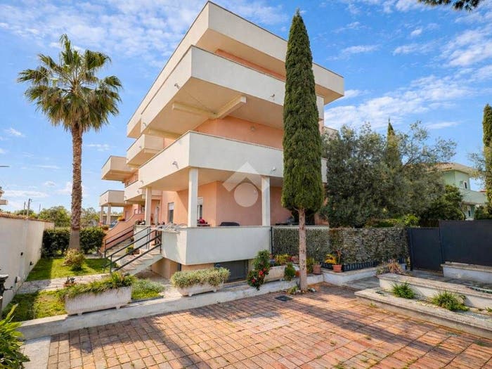 Appartamento trilocale in vendita in Via della Croce Rossa, Falasche Armellino, Anzio