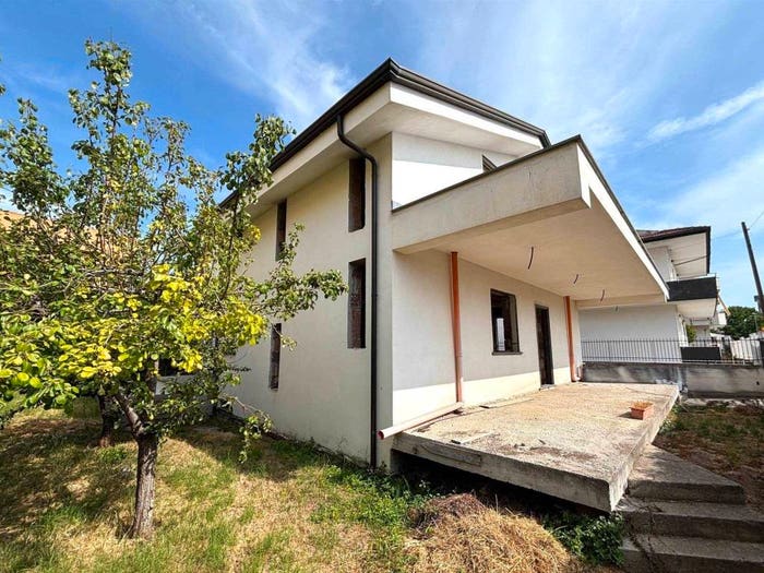Casa monolocale in vendita in Via Padule, Mondragone