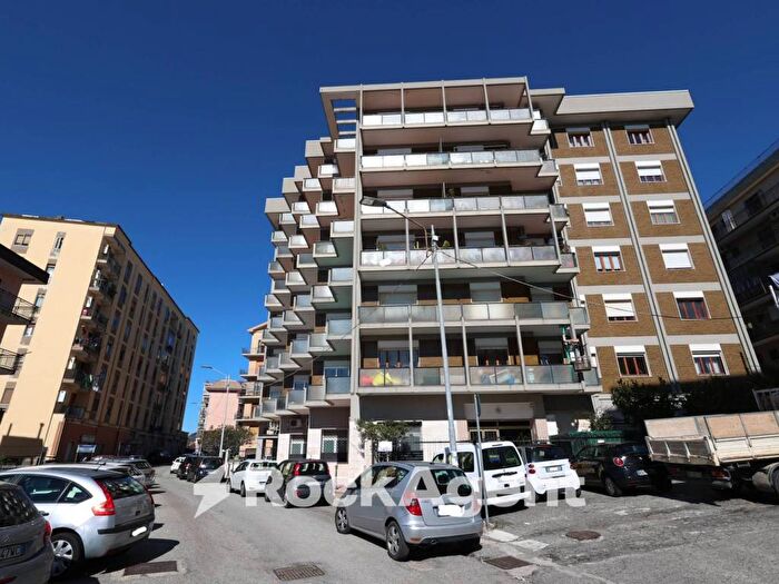 Appartamento con 5 locali in vendita in Via Madonna dei Cieli, Stadio Pontepiccolo, Catanzaro