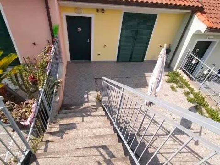 Casa con 6 locali in vendita in Morteo, Centro, Loano