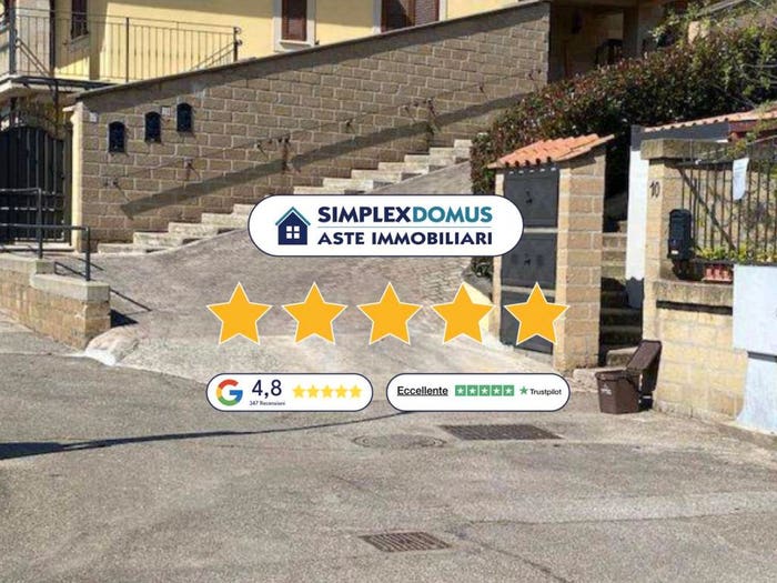 Appartamento con 6 locali in vendita in Via FRATELLI ROSSELLI, Vallerano