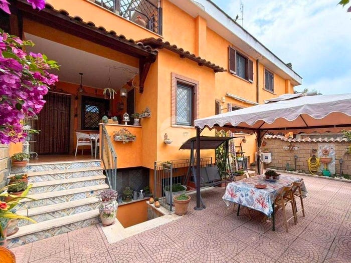 Casa con 5 locali in vendita in Via di Malafede, Casal Bernocchi, Roma