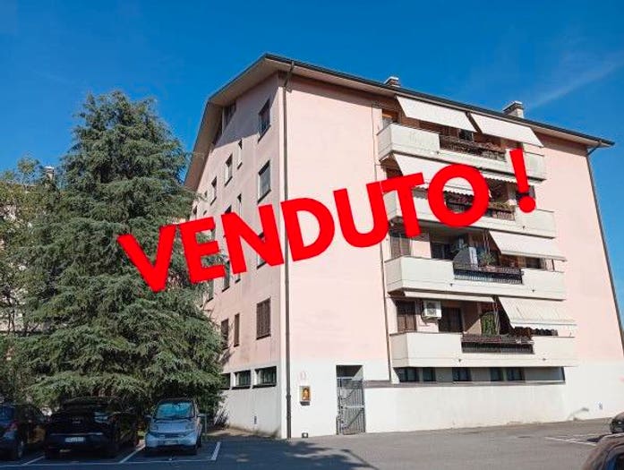 Appartamento trilocale in vendita in Piazza del Lavoro, Centro, Pozzuolo Martesana