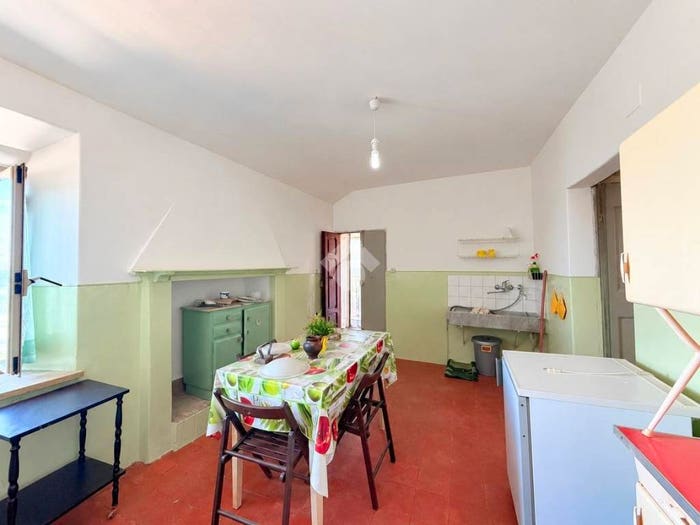 Appartamento con 5 locali in vendita in Via Orazio Massari, Centro, Casperia