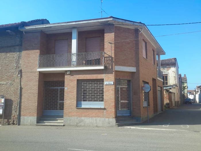 Casa con 6 locali in vendita in Via Badia, Sezzadio