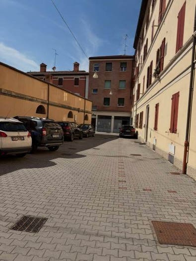 Appartamento trilocale in vendita in Via San Donato, San Donato, Bologna
