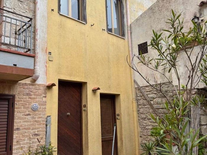 Appartamento quadrilocale in vendita in Via Luigi Lanza, Centro, Erice