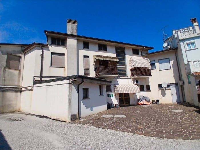 Appartamento con 6 locali in vendita in Piazza dei Caduti, Centro, Romans d'Isonzo