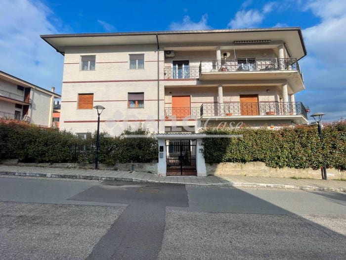 Appartamento trilocale in vendita in Via Raffaello, Andreotta, Castrolibero